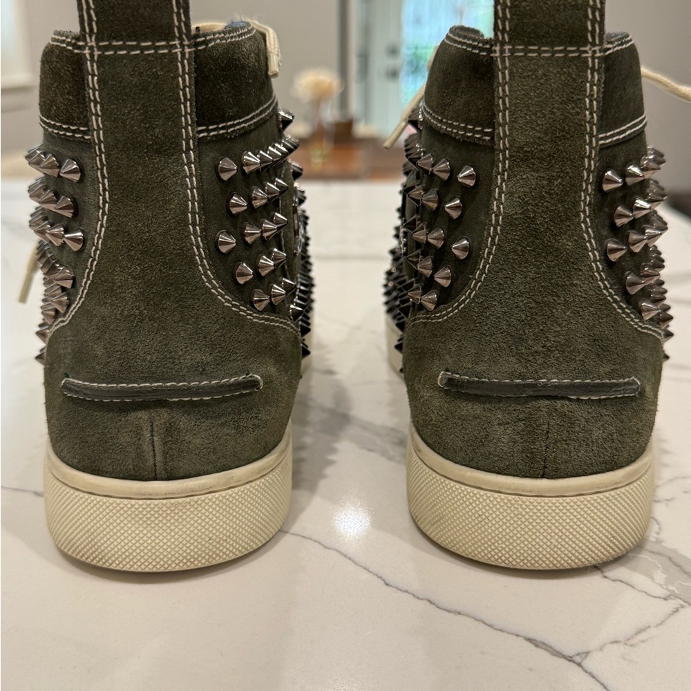 Christian Louboutin Gray suede & hint of deep green Sneakers studs & Cream Laces - Picture 6 of 10